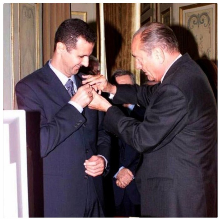Оказывается президент Жак Ширак вручал Асаду орден Почетного легиона. Политики, Сирия, Франция, жак ширак, башар асад, Почетный легион, ордер, политика