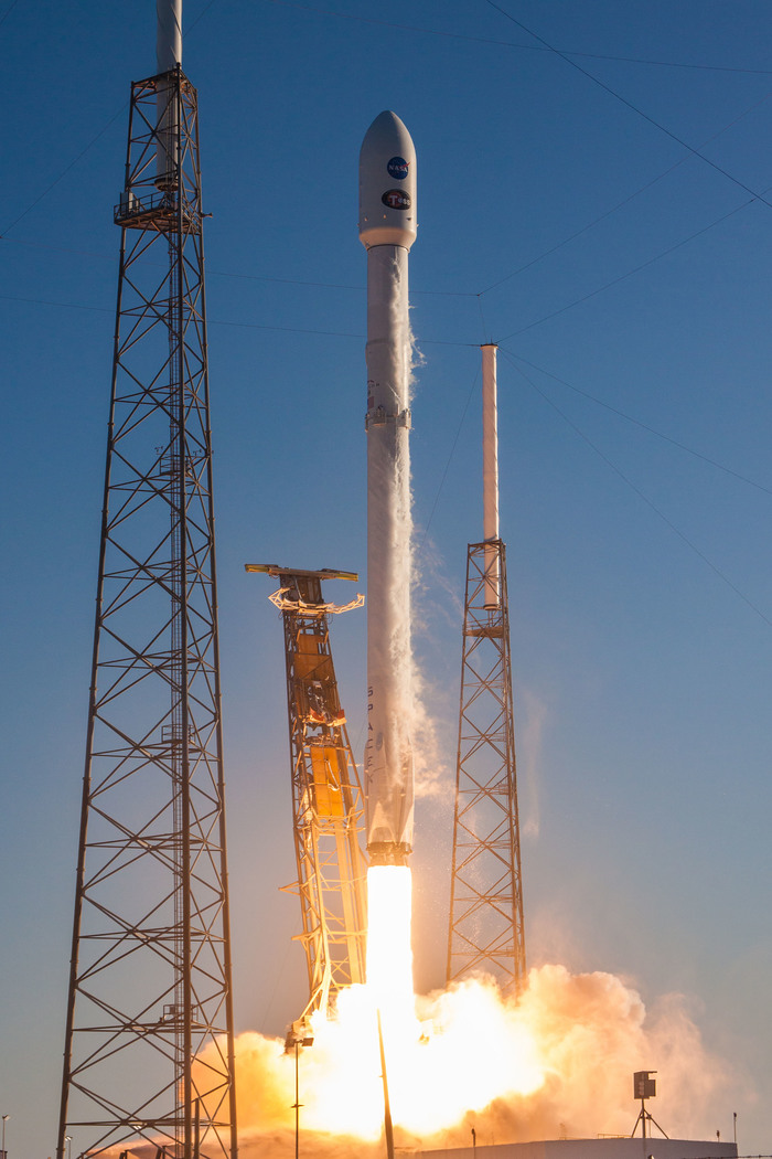 Телескоп TESS запущен в космос TESS, deep space, Falcon 9, гифка, видео, длиннопост