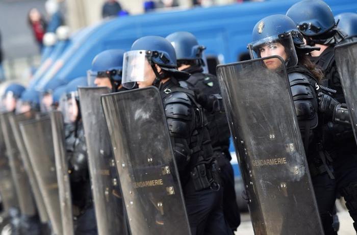 French gendarmerie will break your face and heart - The photo, Gendarme, Disorder, France