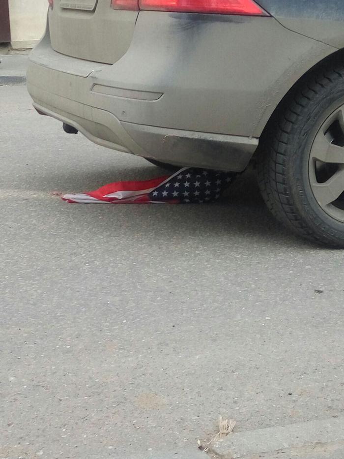 The Patriot is immediately visible!) - My, Russia, USA, Patriotism, Flag, Facepalm