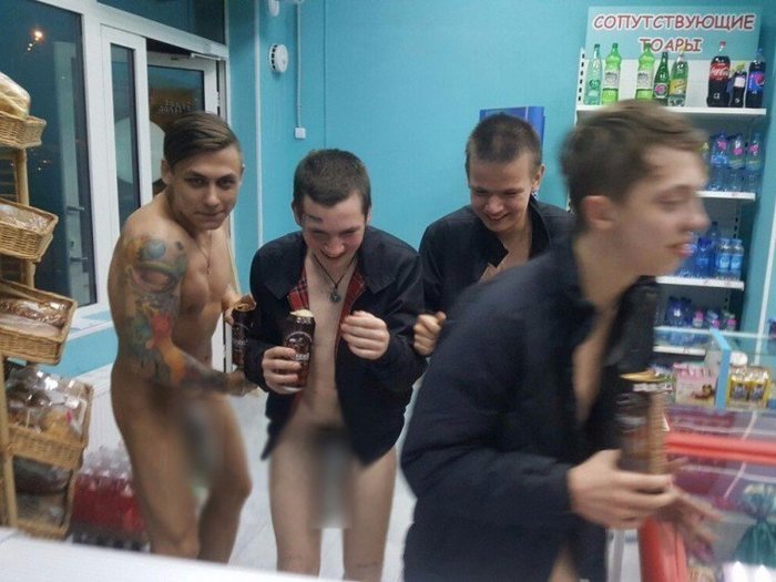 Hot guys from the outskirts of St. Petersburg came to the store in their socks. - Society, Saint Petersburg, Difficult teenagers, Eyewitness, Naked, Social networks, Channel Five, Sadness, Longpost