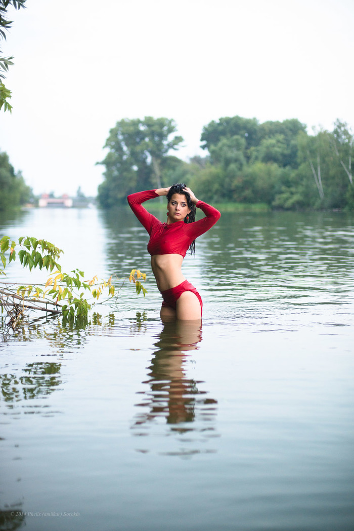 Today outside the window in Moscow it is cloudy and damp, but you really want the summer heat - My, Water, Summer, Beautiful girl, Red, River