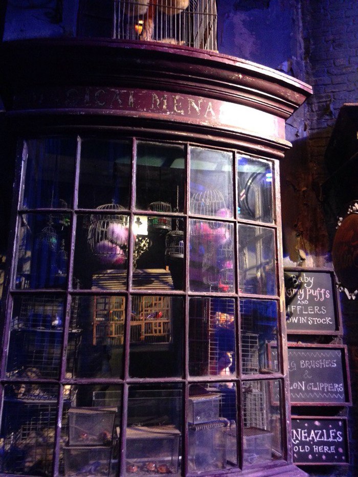   . Warner Bros.Studio.  , , Warner Brothers, 