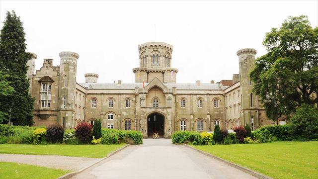 Studley Castle in England... - My, Lock, Old man, England, 19th century, Longpost