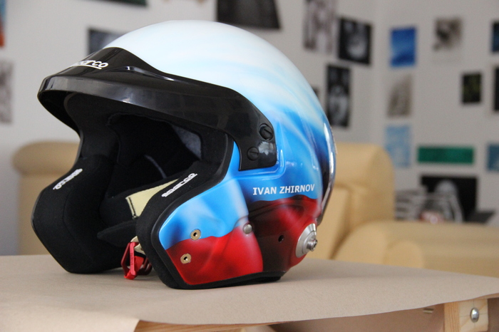 Патриотичная аэрография на шлеме. | Пикабу