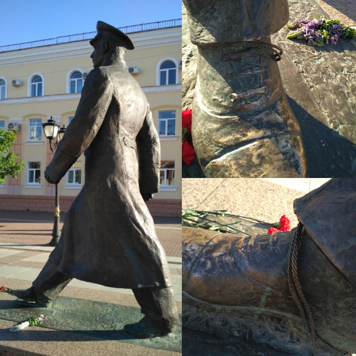 Брянск. Памятник Гагарину. Шнурки. - Моё, Юрий Гагарин, Брянск