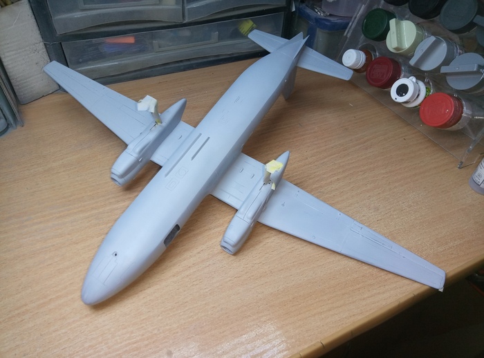 Сборка пластиковой модели самолета Ан-24 "Amodel" 1/72 | Пикабу