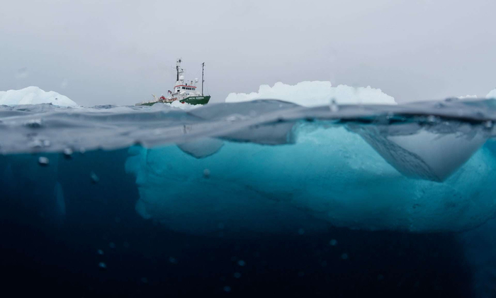 Frame: Greenpeace ship Arctic Sunrise explores Antarctica - The photo, Antarctic, Nature, Ocean