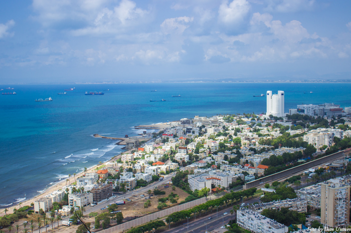 Another sunny day in Haifa. - Canon, Town, Sea, My, Israel, The photo, Longpost, Haifa, Canon 600D, Palm trees