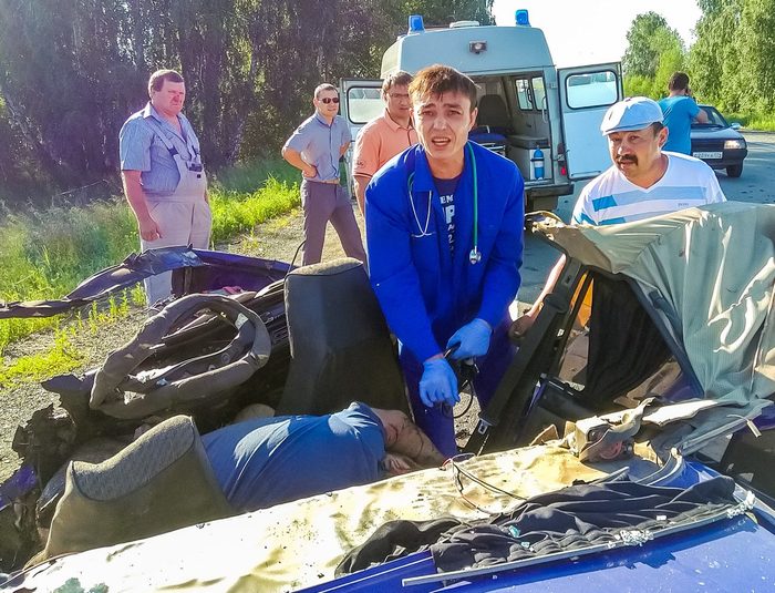 Look into the hero's face! - Road accident, Heroes, Chelyabinsk region, Dolgoderevenskoye, Paramedic, Longpost