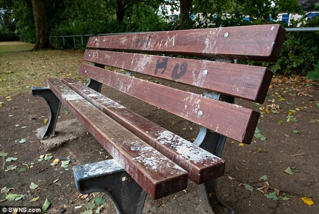 Young bastards threw eggs at the disabled man for the sake of a hype photo, but they really regretted it - Attack, Teenagers, Disabled person, Pupils, Longpost, news, England, Negative