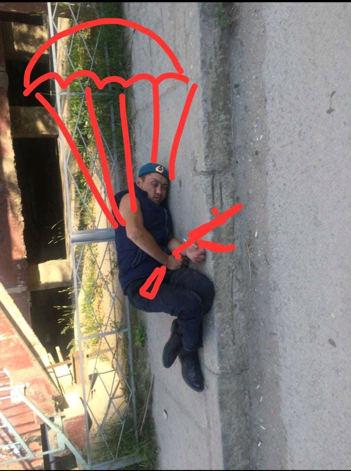 Расплескалась синева...