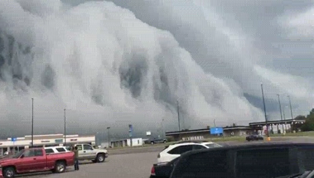 “I would start to pray”: Americans were struck by footage of unusual clouds - USA, Weather, Clouds, Run fools, Video, Unusual, Риа Новости, Society