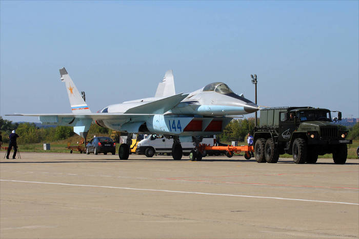 MiG began the development of a new fighter-interceptor MiG-41 - Aviation, MOMENT, Technics, Longpost, Video