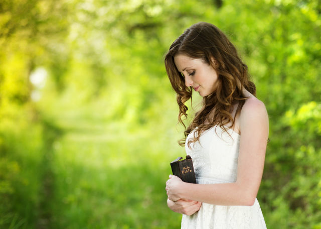 French festival of the virgins is in danger of collapse - The festival, Virginity, France, news