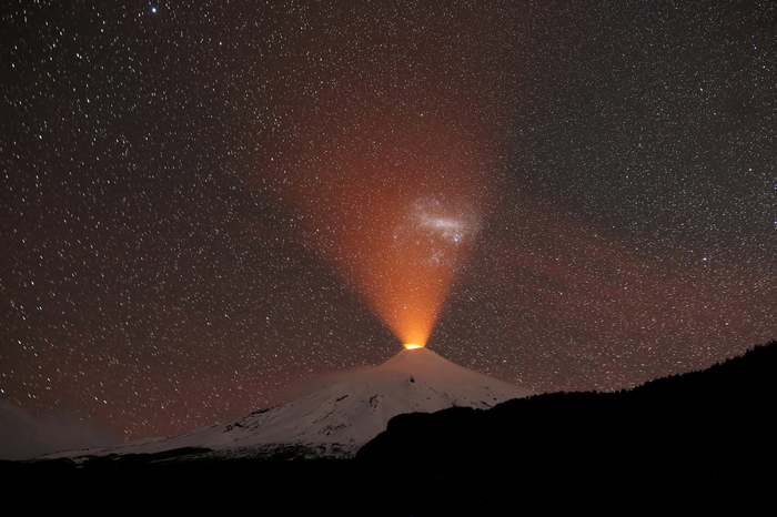 Flashlight in the volcano - Chile, , Volcano, 