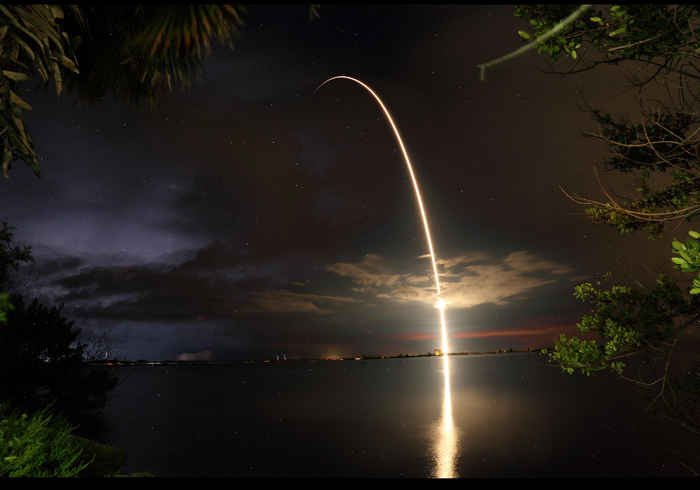 Запуск Telstar18v ракетой Falcon