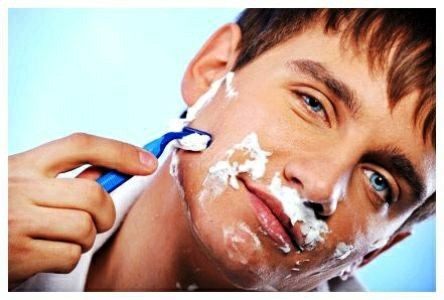 Shaving with a disposable machine - Machine for shaving, Trial, Try, Shaving, Disappointment, Test, Text