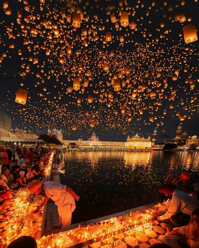 Diwali holiday in India. - India, Diwali, The photo, Fire, beauty, Hinduism, Night, Holidays