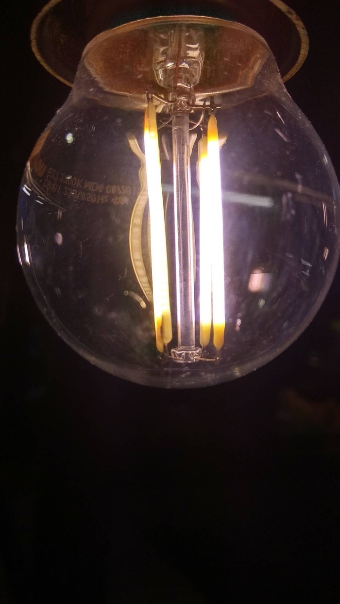 Light bulb in a coffee shop - My, The photo, Photo on sneaker, Bulb, coffee house