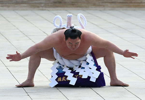 Sumo wrestling champion Hakuho Sho from Mongolia at a tournament in Tokyo. - Sumo, Sumo wrestlers, Champion
