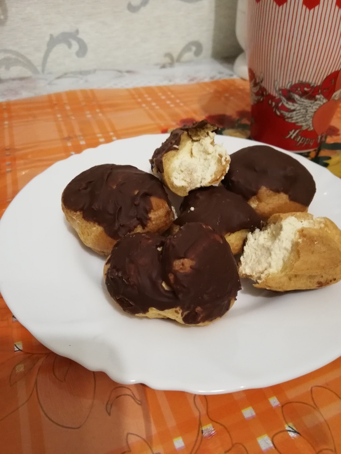 Chocolate buns with whipped cream) - My, Food, Whipped cream, Cooking, Longpost, Custard dough, Buns, Recipe