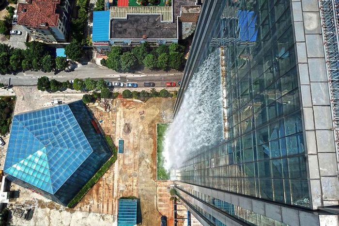 Waterfalls in the city. - Waterfall, China, Urban environment, Longpost, Guiyang