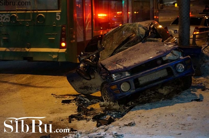 Red Crossing on Red - Novosibirsk, , North, The airport, Street racing, Road accident, Longpost