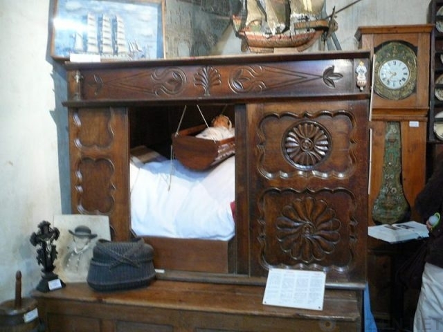 People are starting to sleep in medieval 'wardrobe beds' again - My, Interior, Design, Furniture, Facts, Bed, Story, Longpost