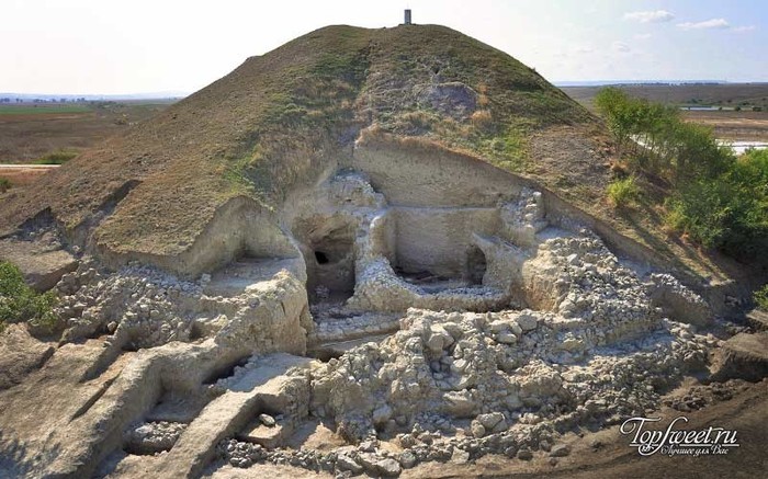 Что значит некрополь на кладбище