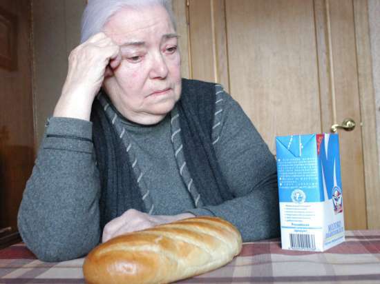 The tax began to check the apartments of pensioners to take 13% of their income - Retirees, United Russia, Impudence, Survival, Longpost