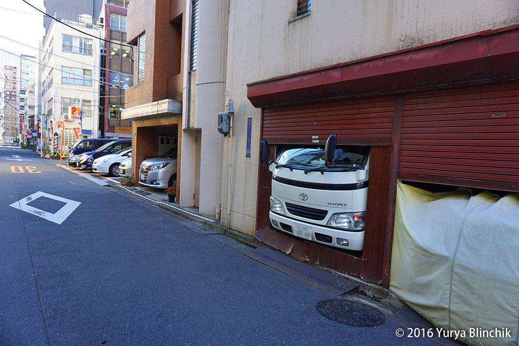 Japanese garage - My, Japan, Auto, Garage, Photo, Julia Blinchik, Humor