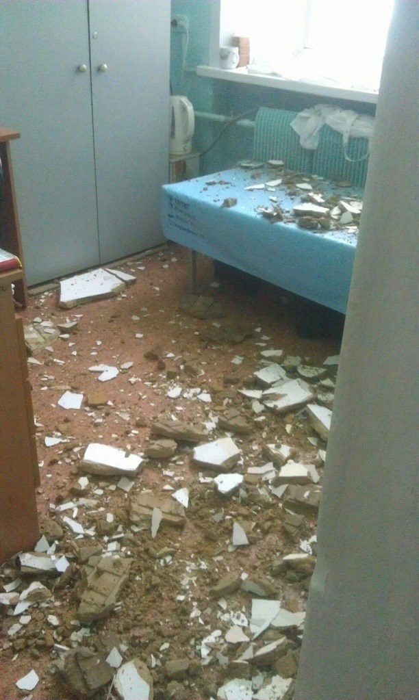 Roofs leak and ceilings collapse in Tula hospitals due to melted snow - SOS, Hospital, Mess, Help, Information