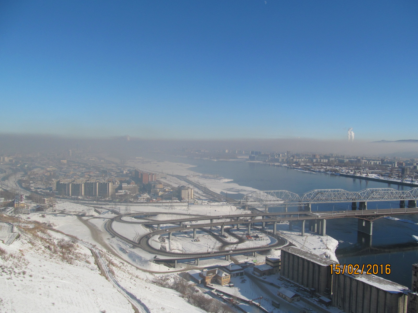 Красноярск режим. Небо зимой в Красноярске. Мой родной город Красноярск. Небо Красноярске зимой днем. Фото неба в Красноярске зимой.