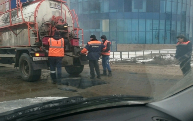 Как заделать бетоном дыры в асфальте