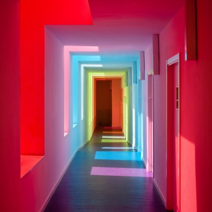 White walls + colored windows - Photo, Corridor, beauty