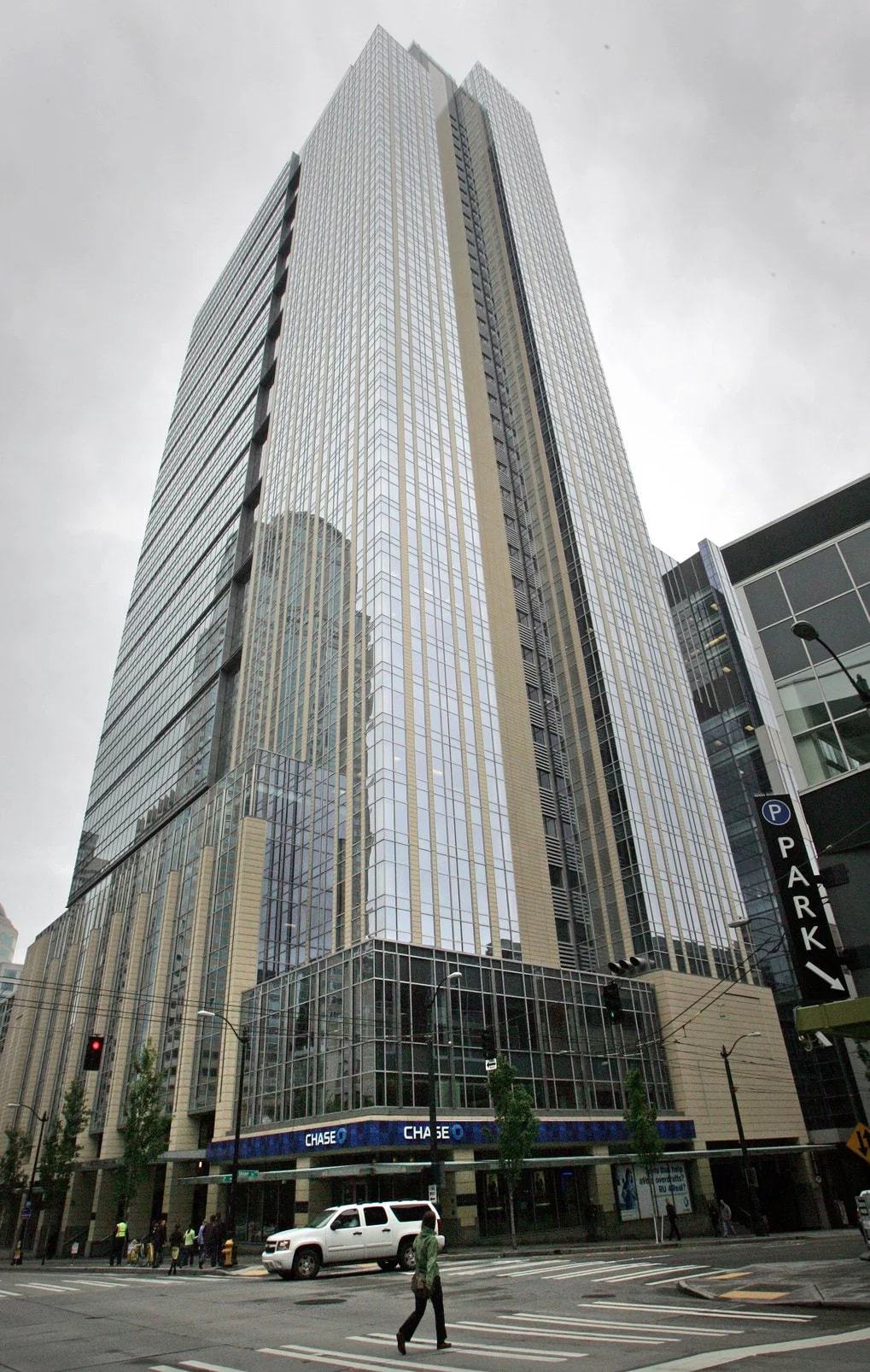 Что погубило крупнейший в мире банк? Пикабу