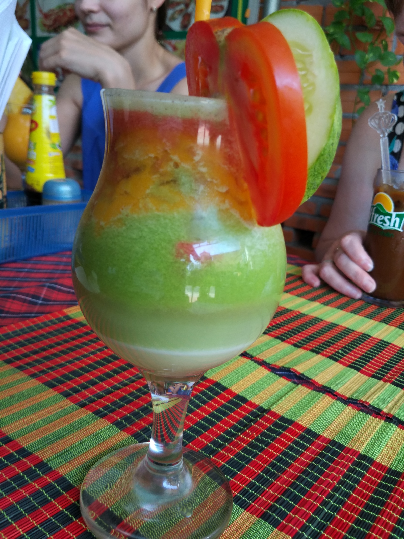 Самый оригинальный коктейль, который я пробовал. | Пикабу