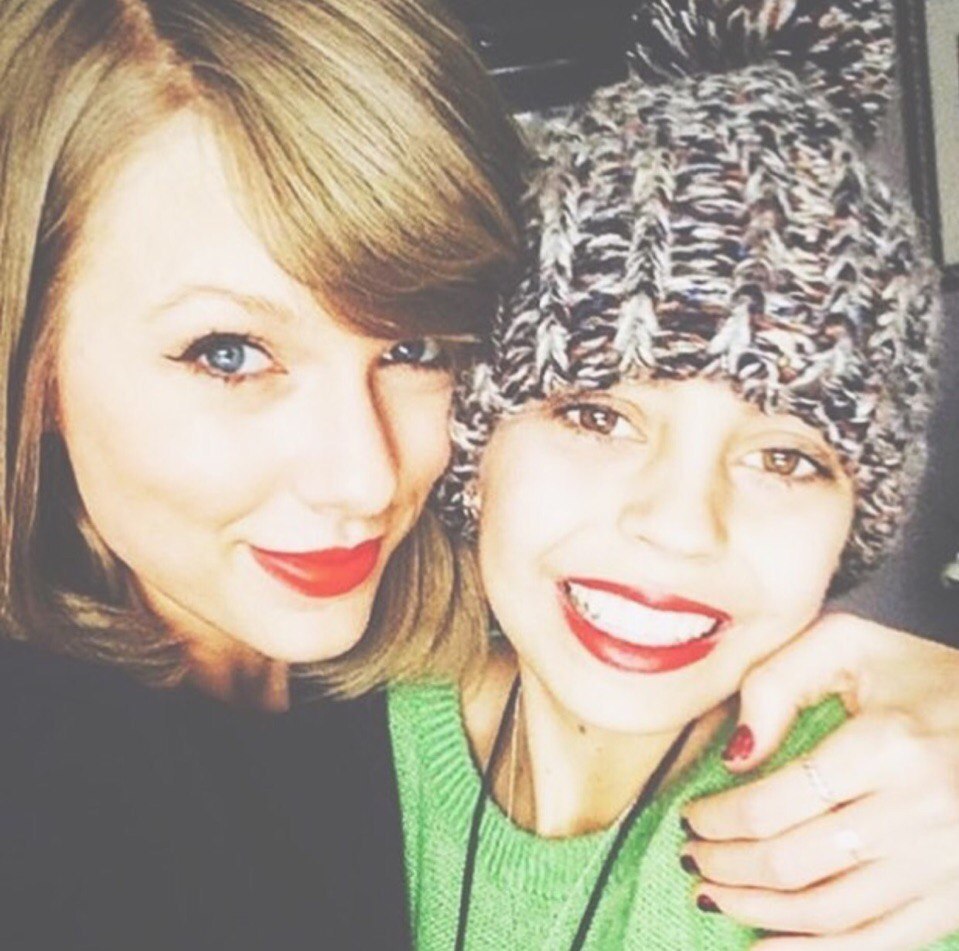 A girl who Taylor visited in December has died recently. - Taylor Swift, Taylor Swift, Photo, Crayfish, Cancer and oncology