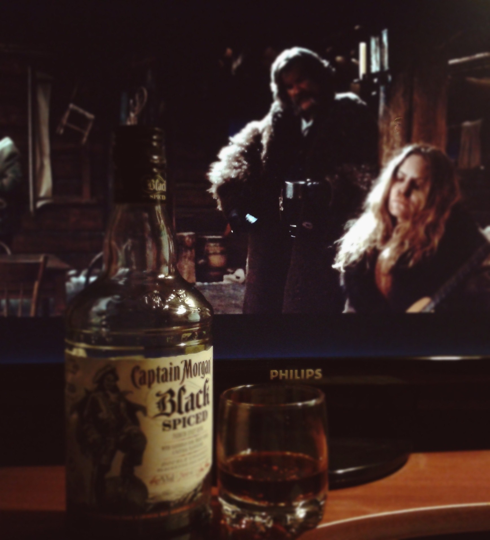 Warm evening watching The Hateful Eight - My, Disgusting eight, Atmosphere, Rum