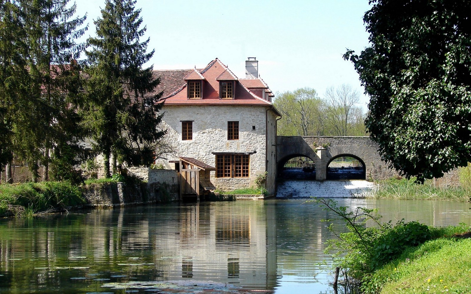 Старинные французские водяные мельницы | Пикабу