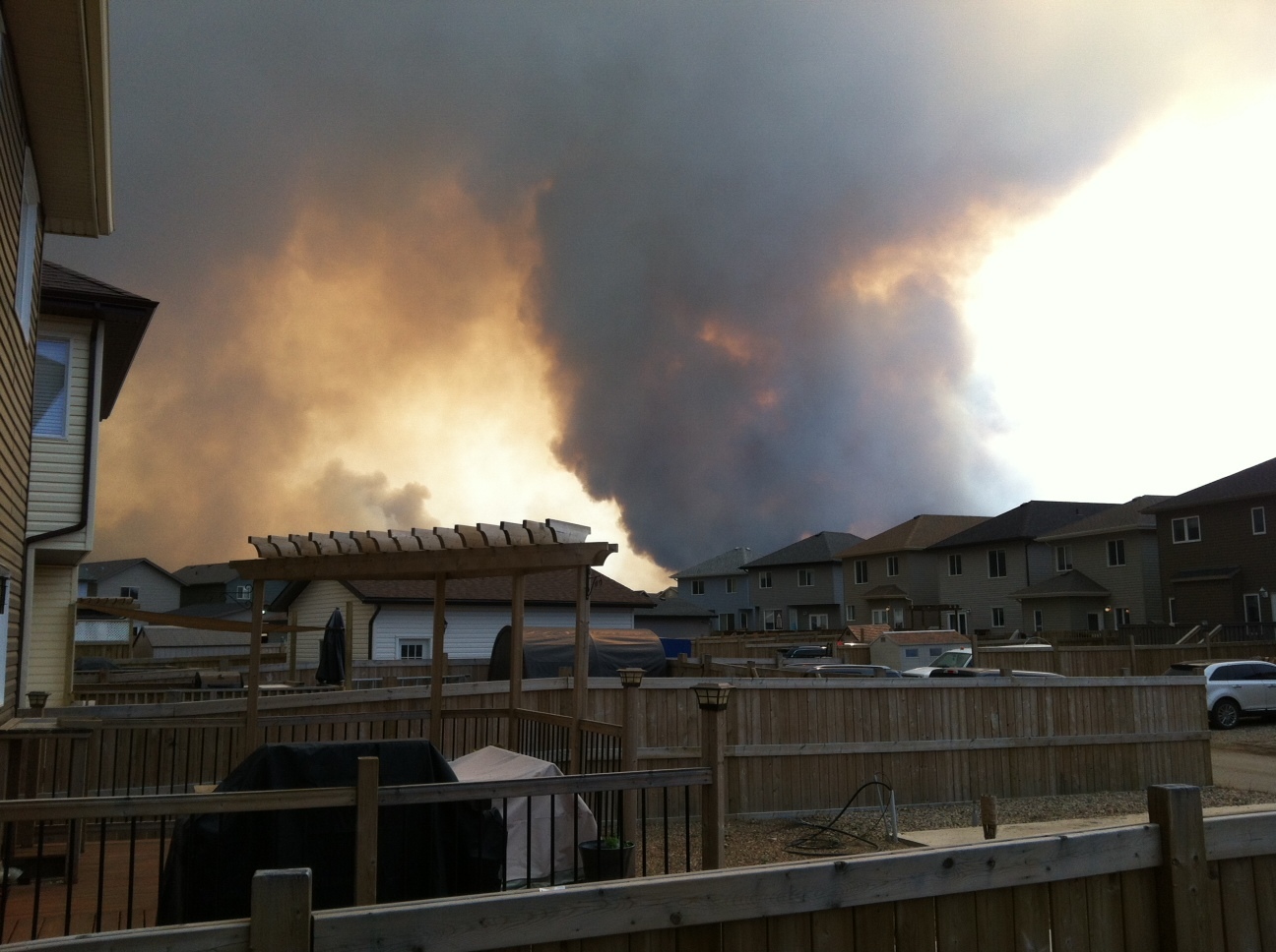 And we have a fire - My, Fort McMurray, Alberta Canada, Fire, Longpost