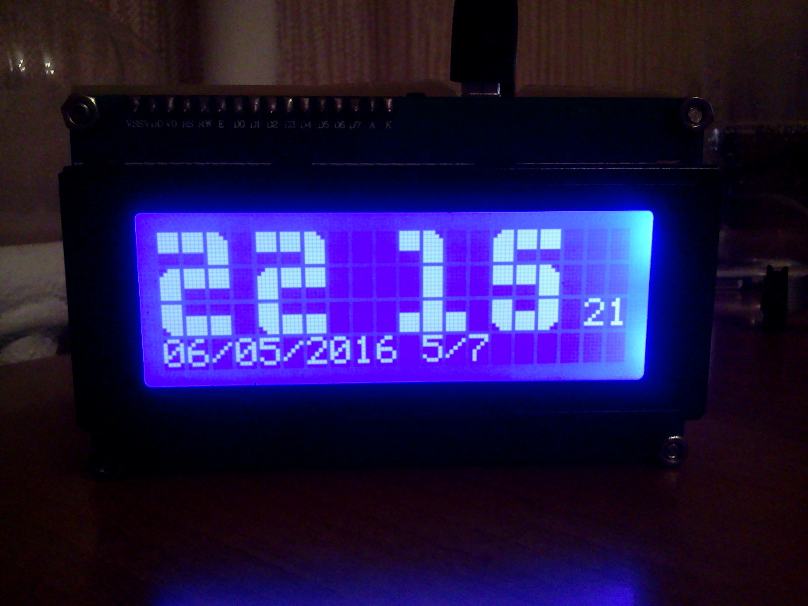 Часы на LCD 1602 ардуино
