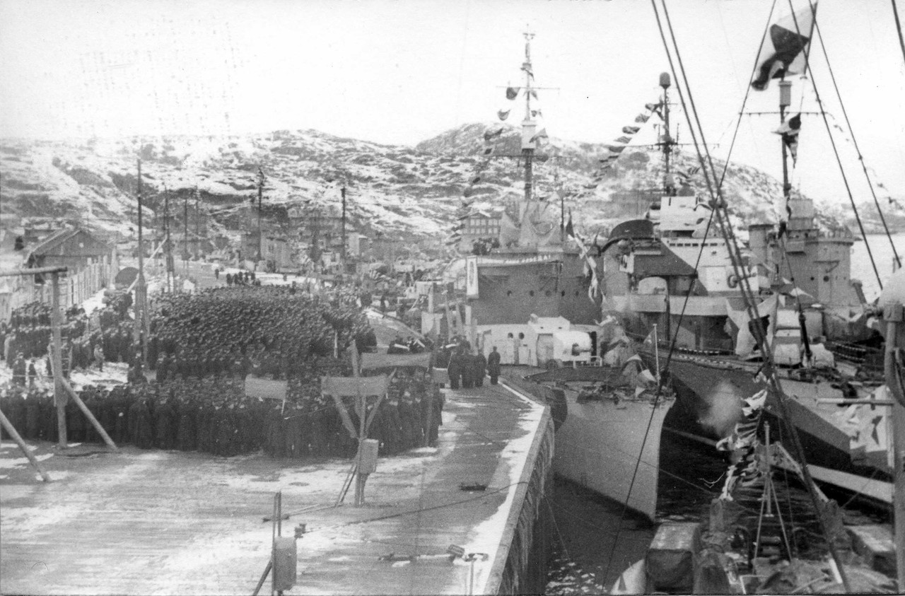 Подборка фотографий, запечатлевших майские дни 1945го. 1 часть | Пикабу