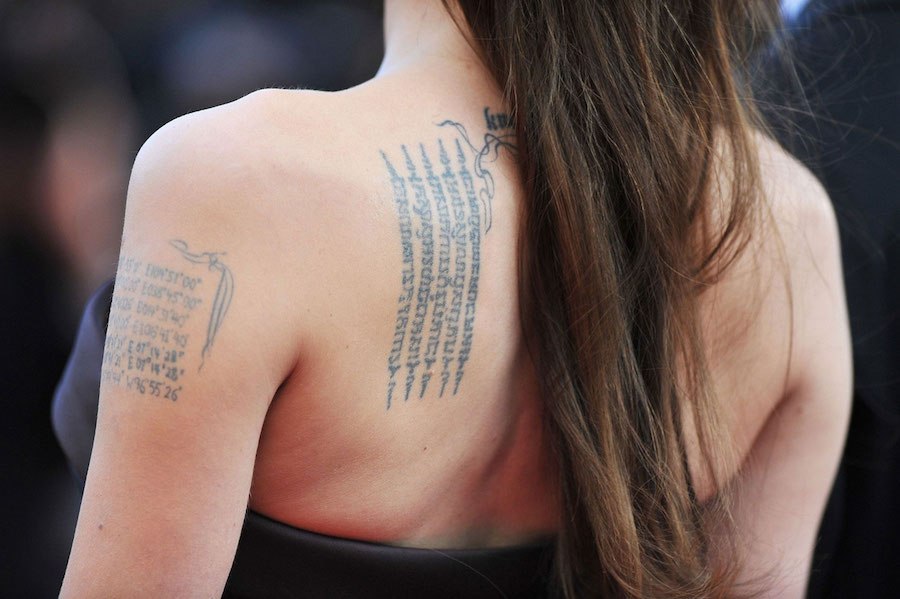 Татуировки Анджелины Джоли: сколько, где и что означают (Фото+Видео)