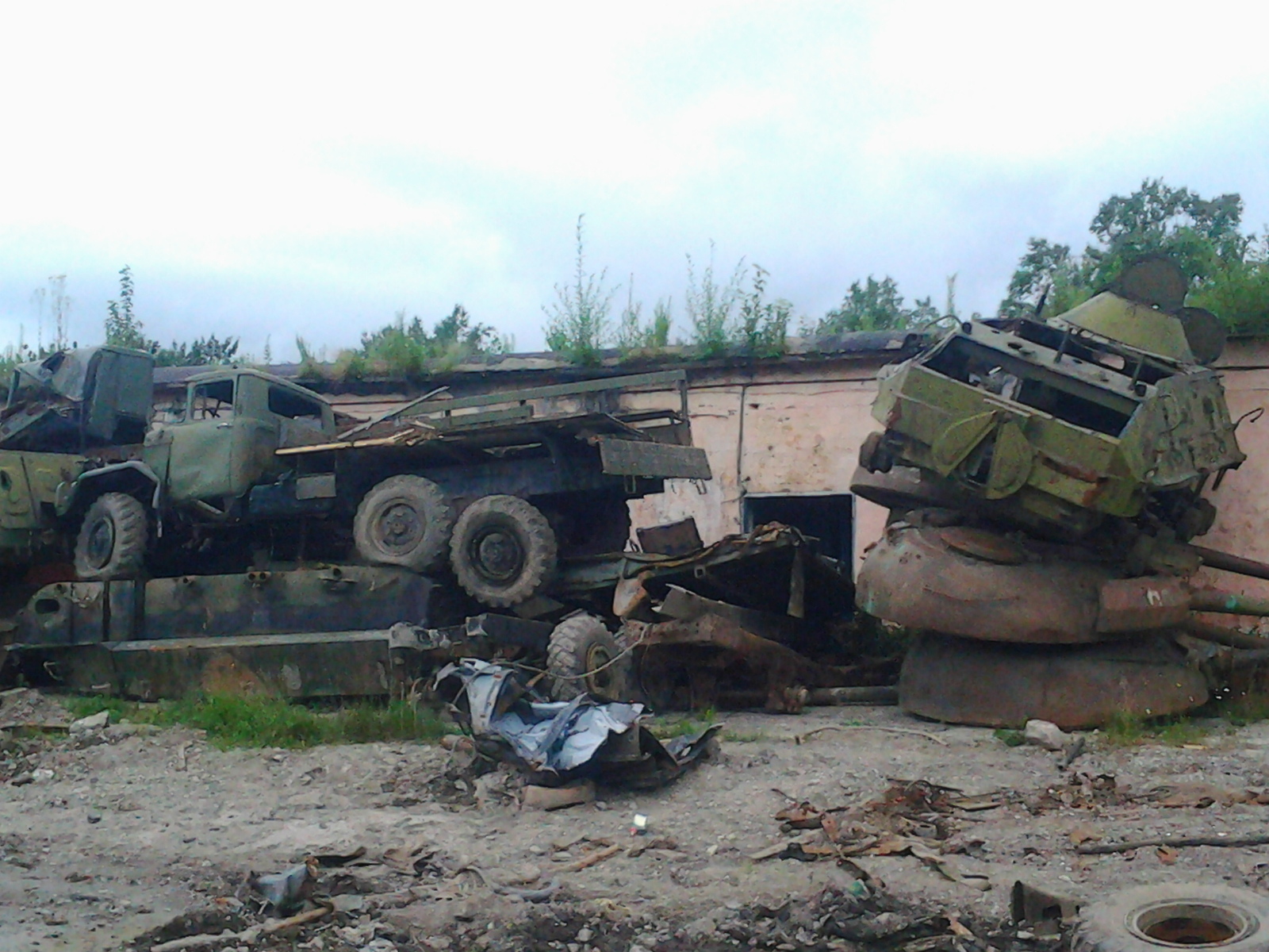 Свалка военной техники в почти заброшенной части + полигон и учебная мина с  воен городка, срочка 2015 декабрь - 2016 декабрь | Пикабу