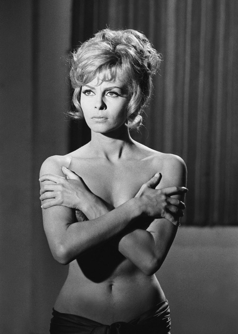 Michel Mercier as the charming adventuress Angelique in the 1964-1968 historical series based on the novel by Anne and Serge Golon. - NSFW, The photo, Michel Mercier, Interesting, Actors and actresses, Girls, Longpost