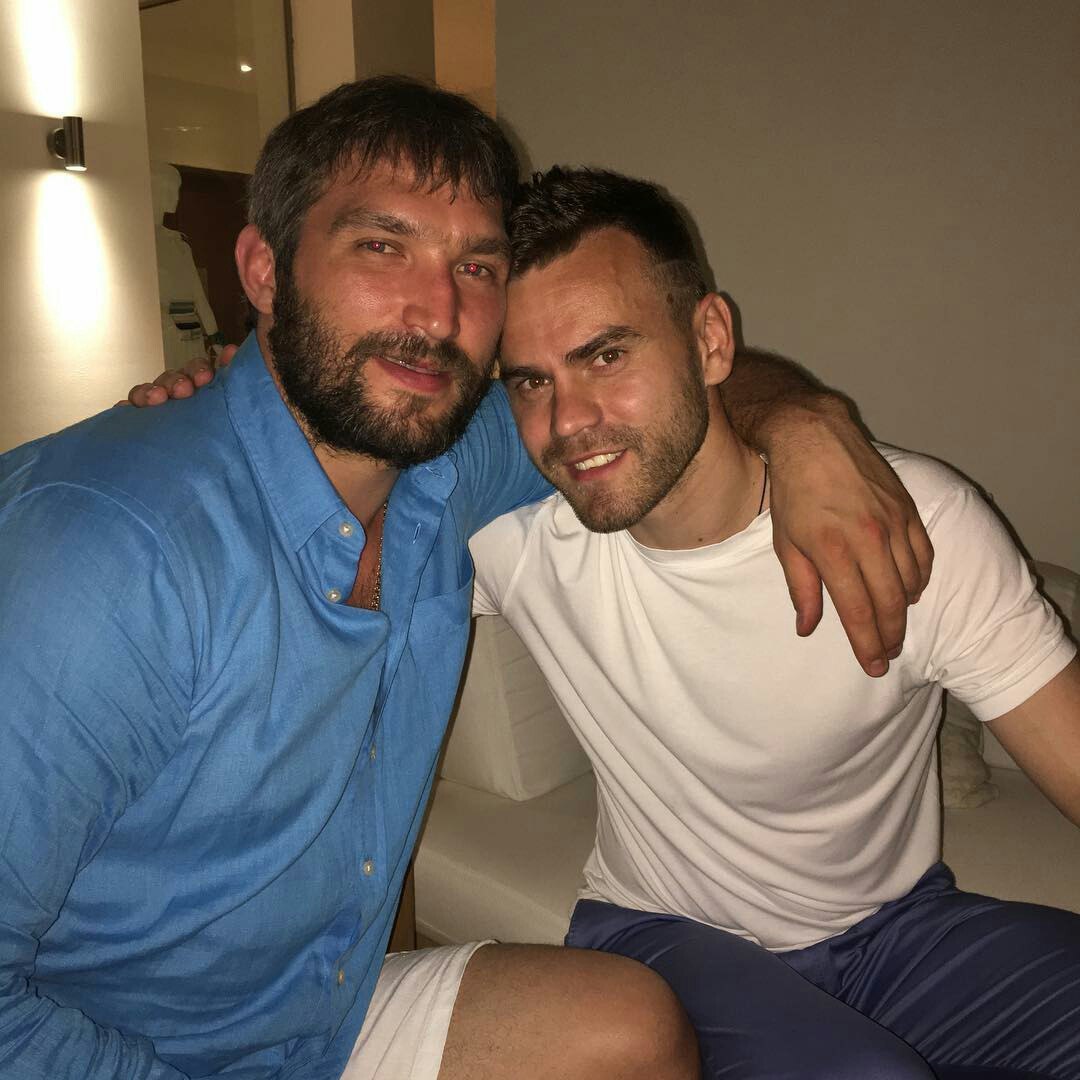 Two masters of their craft! - Alexander Ovechkin, A. A. Akinfeev, Hockey, Football, Igor Akinfeev