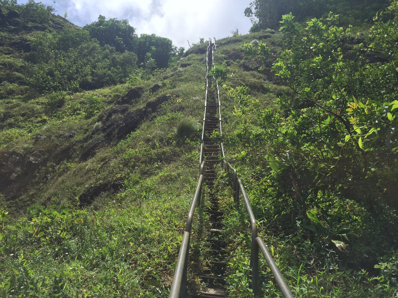 Stairway to Heaven (Haiku Stairs) - My, Hawaii, Haiku Stairs, stairway to Heaven, Stairway to Heaven, The mountains, Honolulu, Clouds, Longpost