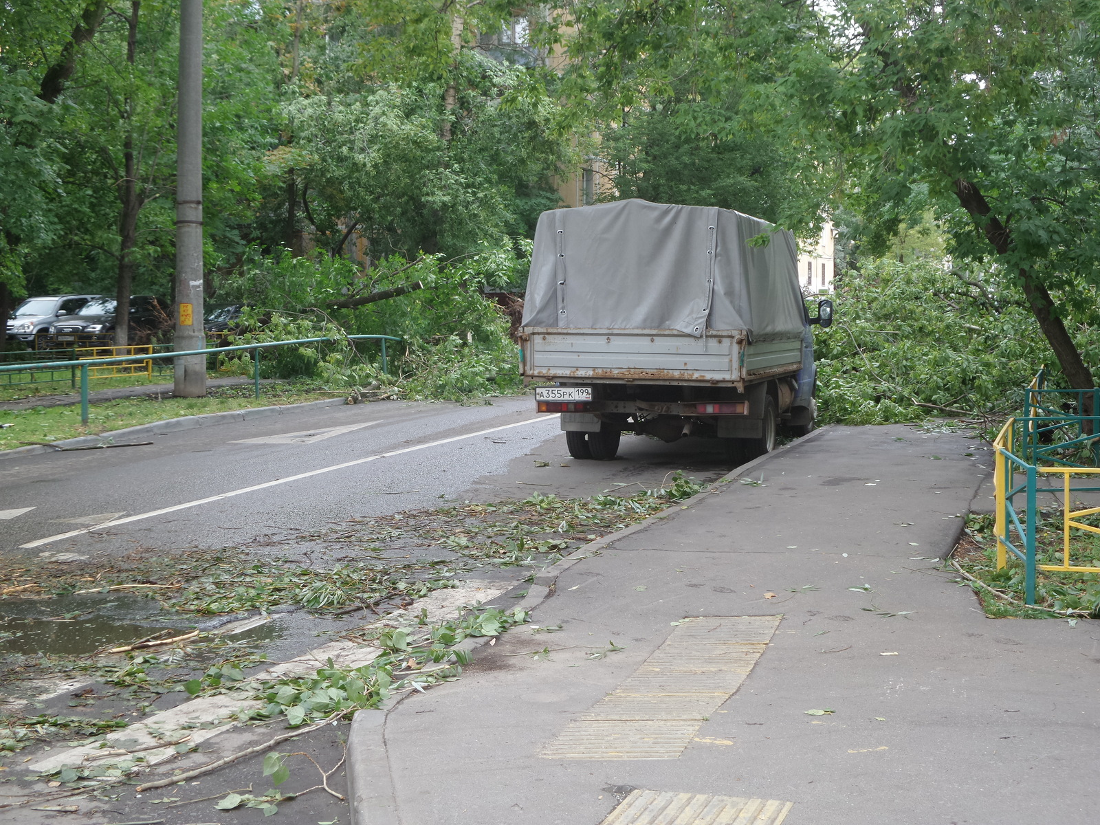 Последствия урагана от 13.07 в Москве: Марьина роща | Пикабу